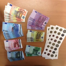 Σετ Χρημάτων Ευρώ, χαρτόνι